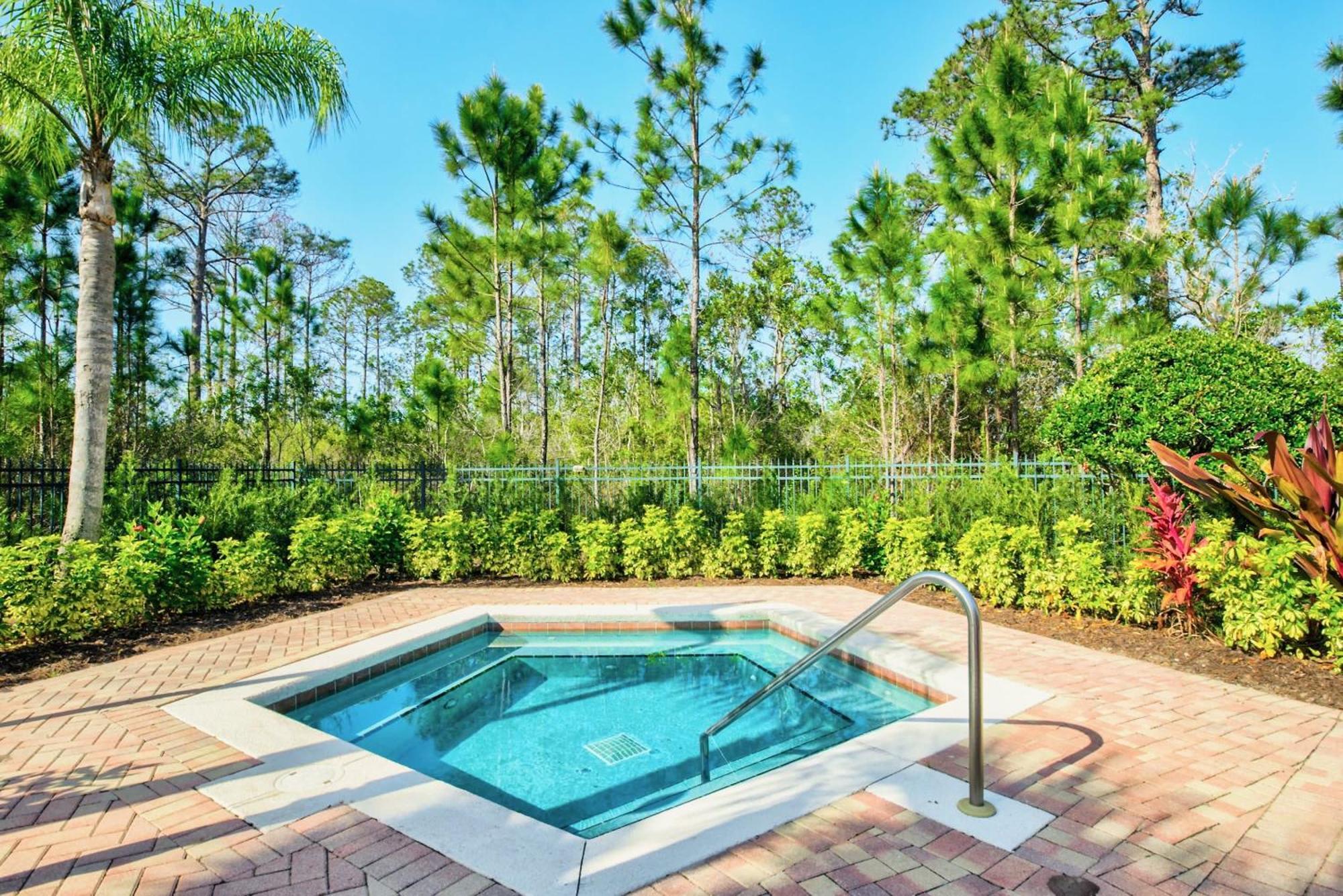 Stunning 2Br Condo With Hot Tub And Pool, Near Disney! أورلاندو المظهر الخارجي الصورة
