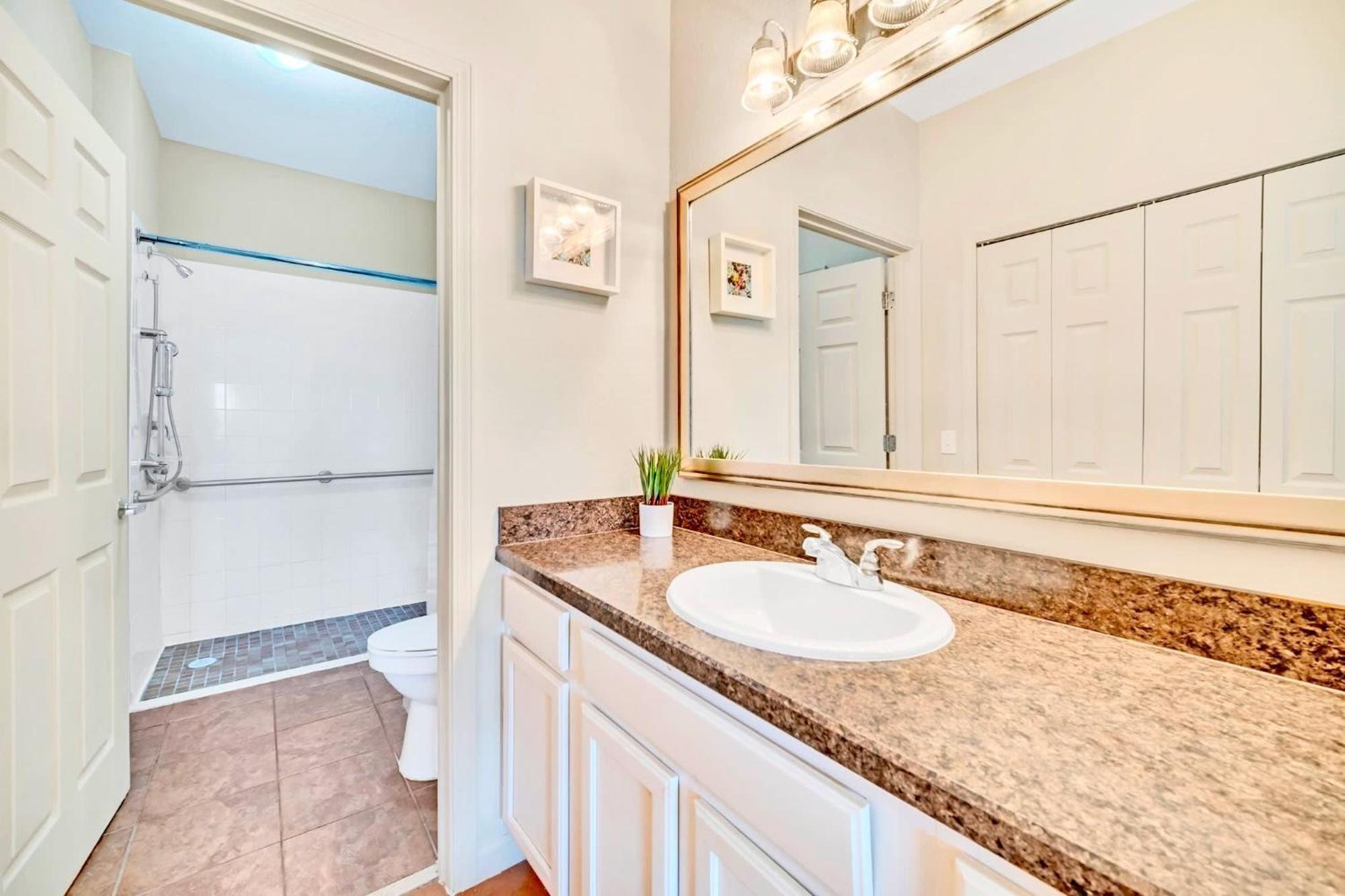 Stunning 2Br Condo With Hot Tub And Pool, Near Disney! أورلاندو المظهر الخارجي الصورة