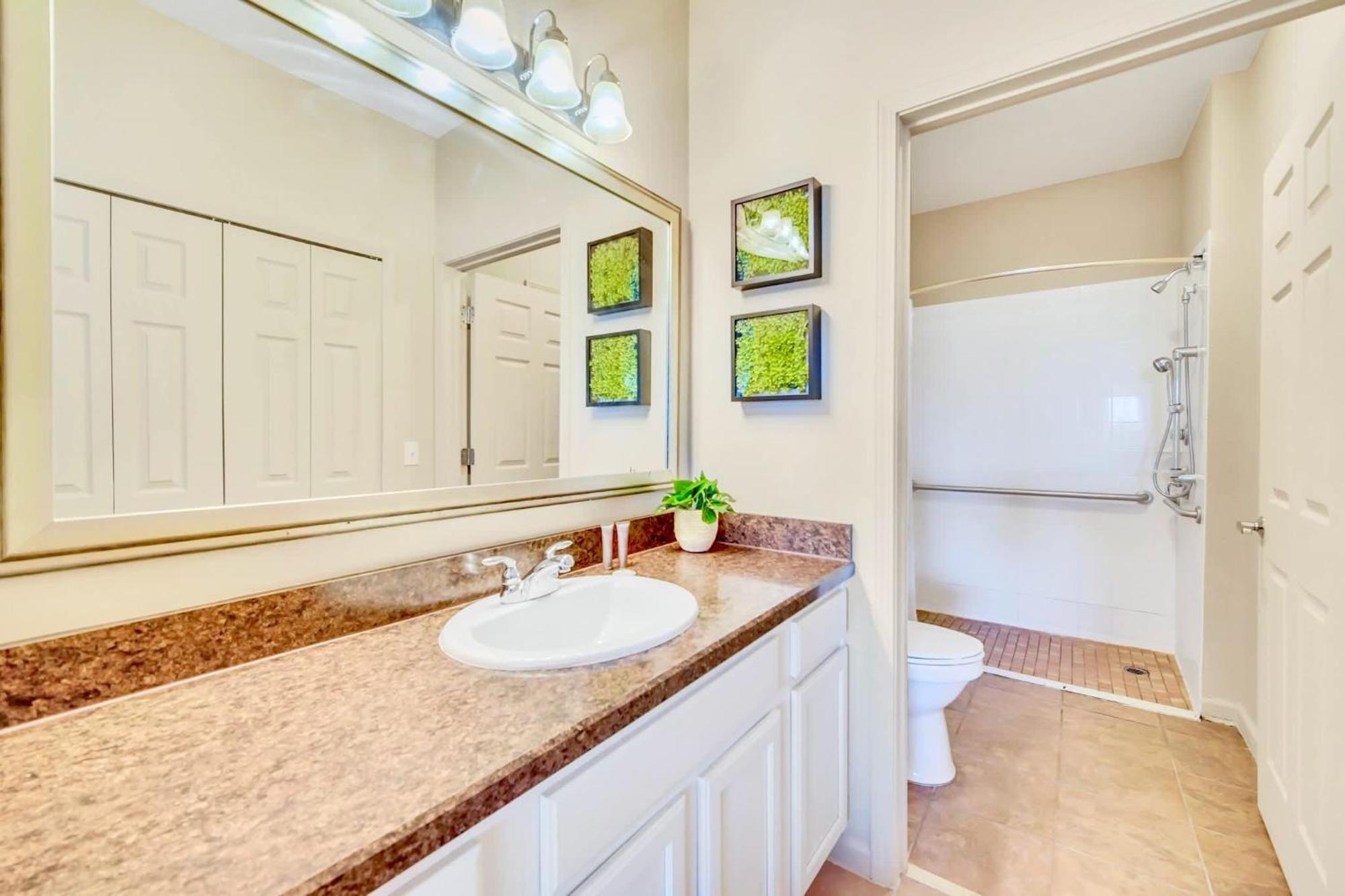 Stunning 2Br Condo With Hot Tub And Pool, Near Disney! أورلاندو المظهر الخارجي الصورة